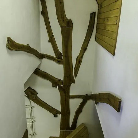 Stara Skola بيت ضيافة Strážné