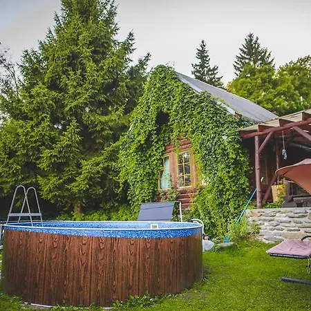 بيت ضيافة Stara Skola Strážné