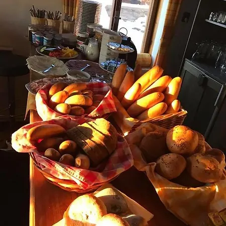 Stara Skola بيت ضيافة Strážné